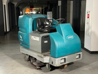 Maszyna czyszcząca TENNANT T15 - używana, w dobrym stanie technicznym, w pełni sprawna